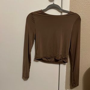 Fits nicely feels comfortable and very warm once on